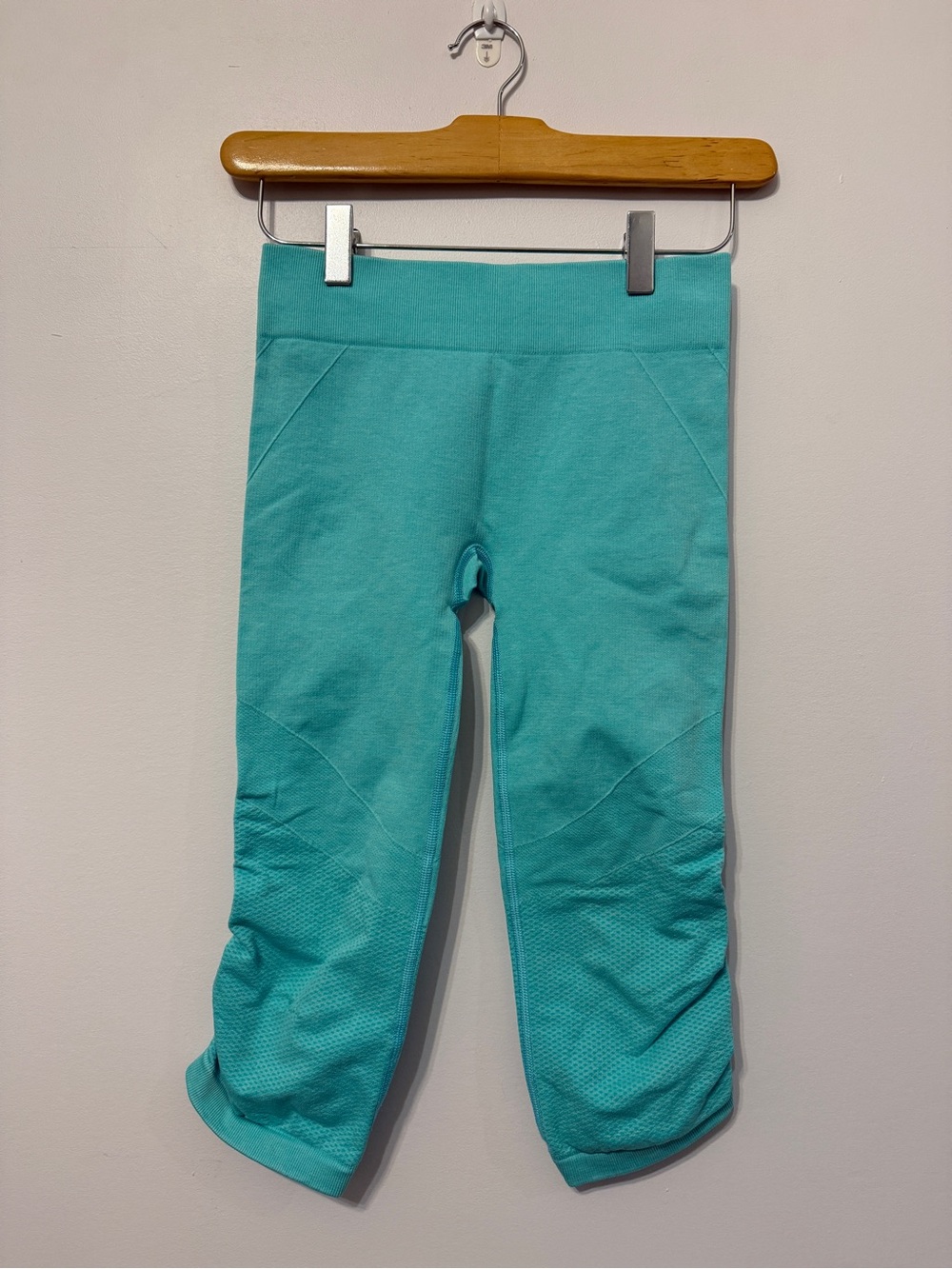 Ivivva Girls Size 10 Cropped Seamless Ruched Teal Leggings Flo And Go Ribbed